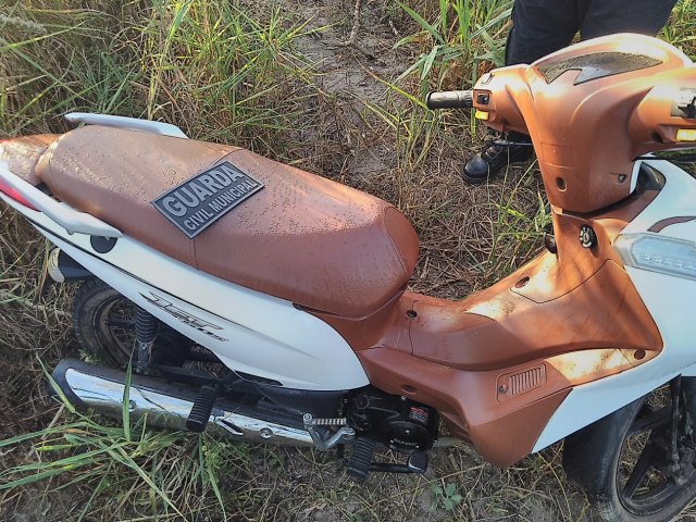 GUARDA MUNICIPAL DE GIRAU DO PONCIANO RECUPERA MOTO ABANDONADA NO STIO GENIPAPO