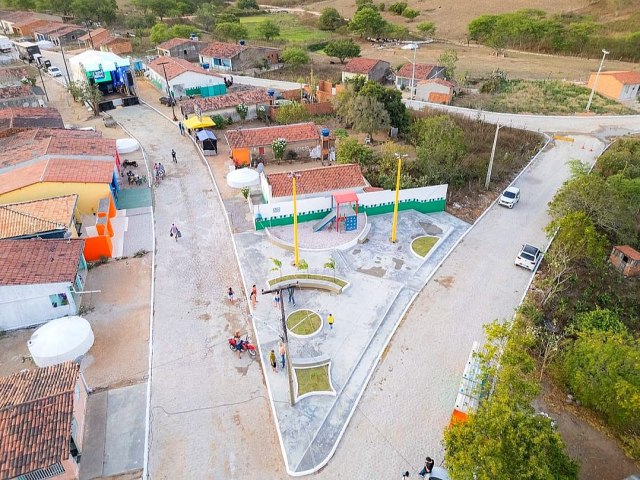 Prefeitura de Girau do Ponciano celebra urbanizao do Povoado Nicolau com grande festa e shows