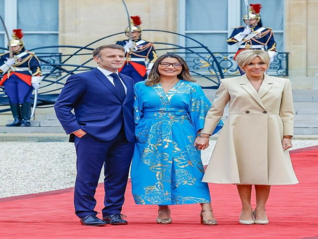Representante do governo brasileiro nas Olimpadas, Janja  recepcionada por Macron e esposa
