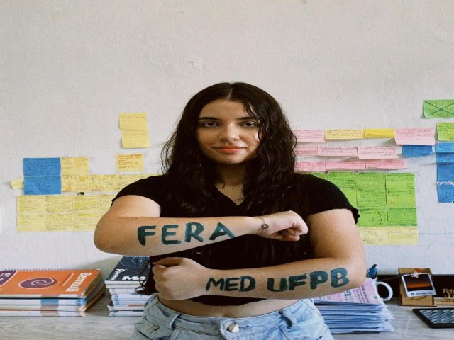 Jovem de Origem Humilde, Filha de Gari e Vigia, Realiza Sonho de Estudar Medicina na UFPB