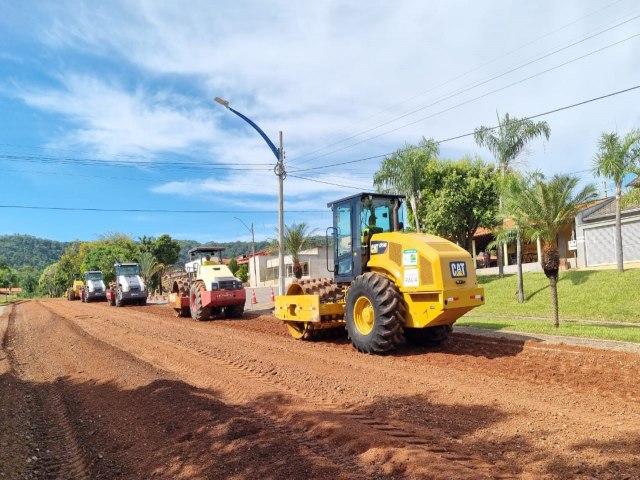 Goinfra realiza restaurao da GO-518 na regio de Crrego do Ouro e Buriti de Gois