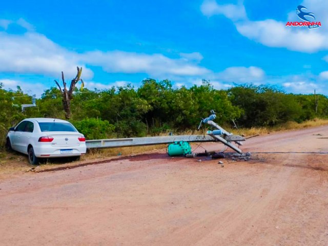 Acidente de carro envolvendo colisão com poste próximo ao povoado de Isaura, Andorinha.