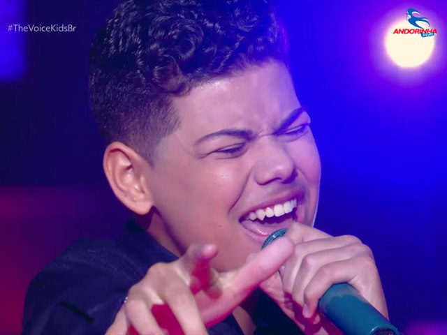 Henrique Lima, talento bonfinense, leva Bonfim à grande final do The Voice Kids neste domingo!