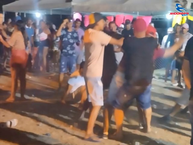 Vídeo mostra parte de uma briga na festa das Quixabeiras na Fazenda Morros.