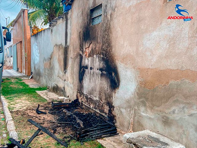 Incêndio Criminoso Causa Pânico em Vizinhança - Moradora Pede Providências das Autoridades de Andorinha