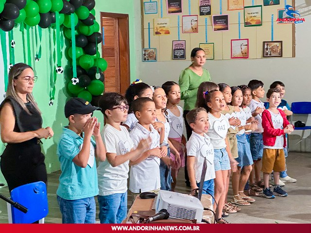 Escola No�mia Vitor Proporciona Manh� Especial de Homenagens ao Dia dos Pais