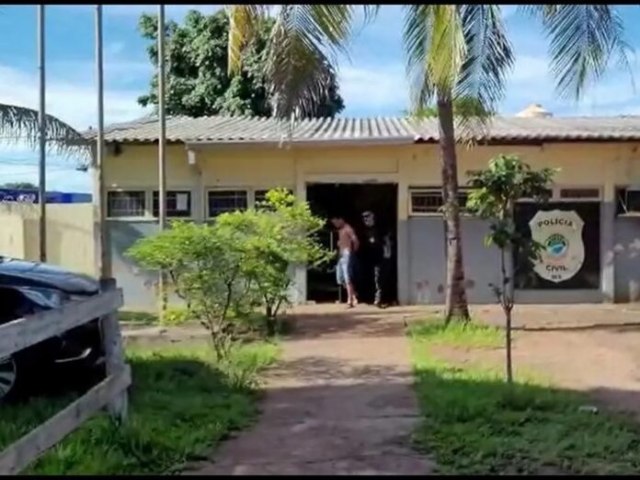Homem que matou a ex-esposa em Ribas do Rio Pardo  preso embaixo da cama