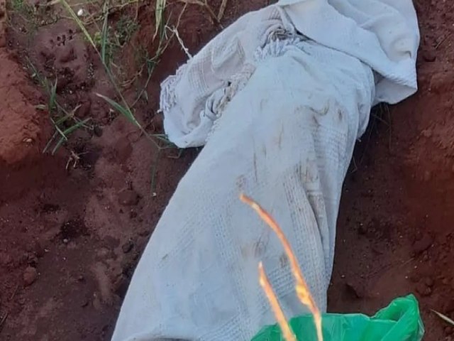 Homem encontrado morto enrolado em lençol tinha 30 anos