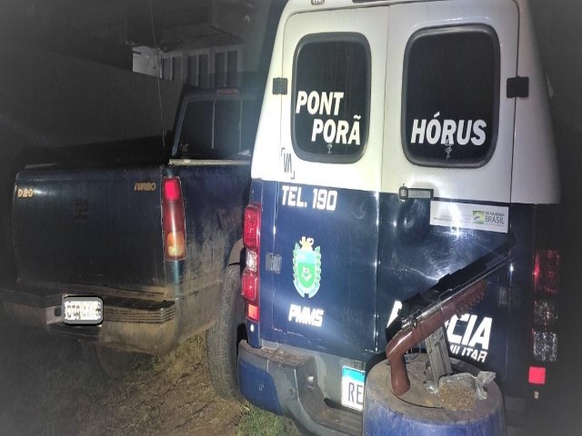 Polcia Militar prende homem com drogas e submetralhadora em Ponta Por