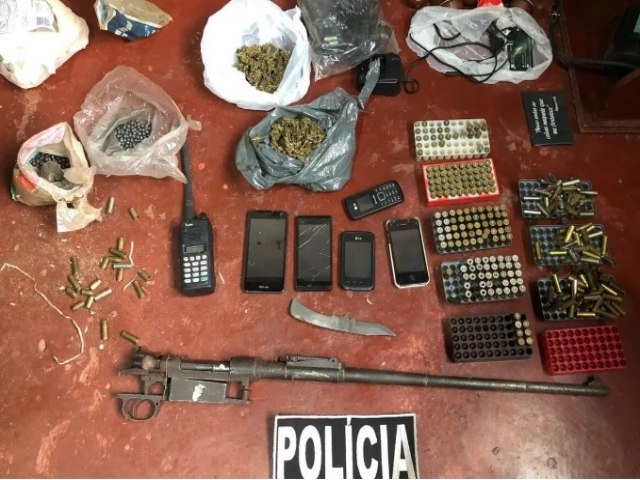 Em Ponta Por, homem  preso com arma, drogas e por atividades clandestinas de telecomunicaes