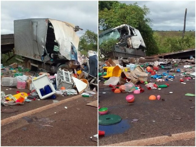 Acidente entre carretas e caminhão-baú mata duas pessoas na BR-262