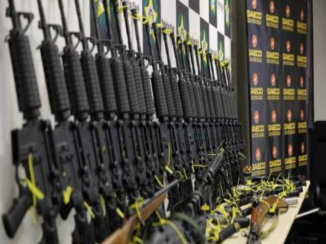 Entidades manifestam preocupao com paradeiro incerto de 6 mil armas