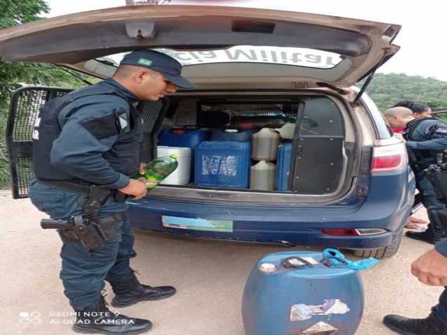 Polcia Militar Ambiental autua estudante de 30 anos por armazenamento e comercializao ilegal de combustvel contrabandeado da Bolvia detida pela PM do 6 Batalho