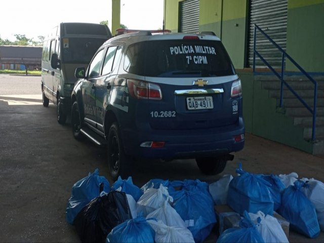 Operao Fronteiras e Divisas Integradas ? Polcia Militar apreende mercadorias descaminhadas na regio de Nova Porto XV de Novembro
