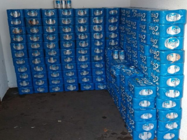 Polcia consegue recuperar mais de 160 caixas de cervejas saqueadas de acidente