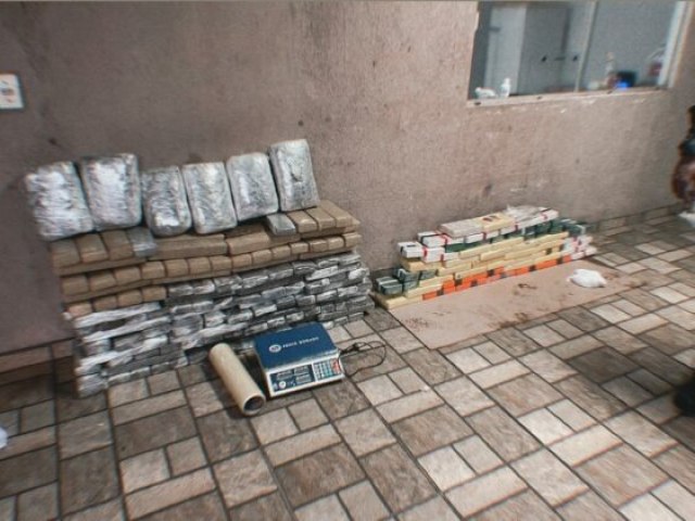 Tapeceiro  preso em CG aps denncia da PC-SP de fbrica de sof com drogas