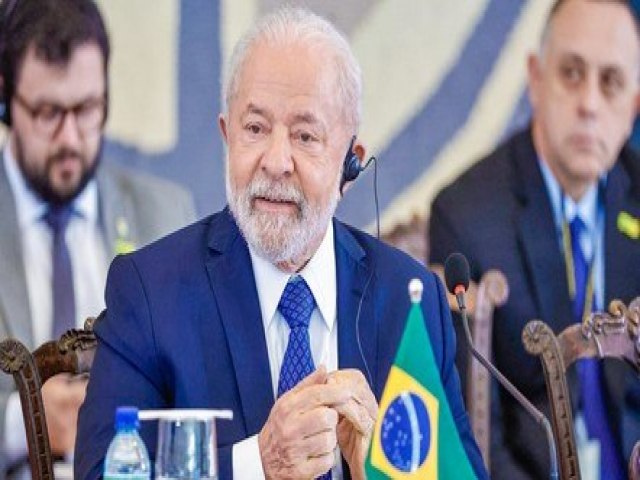 Lula admite que correu risco de perder ministérios em votação no Congresso