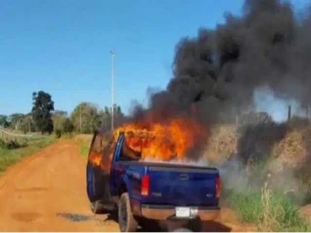 Identificado homem carbonizado m caminhonete no Paraguai