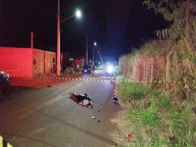 Motociclista morre após bater em cavalo solto na área urbana de Dourados