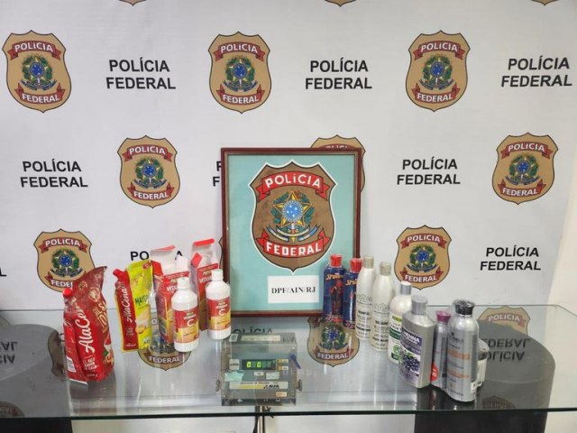 Polcia Federal prende espanhol com 8kg de cocana no Galeo/RJ