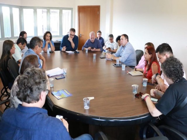 Alan Guedes recebe secretária do MEC para discutir realidade da educação indígena