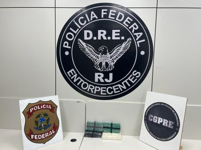 PF prende homem que transportava 4kg de cocana, na Serra das Araras/RJ