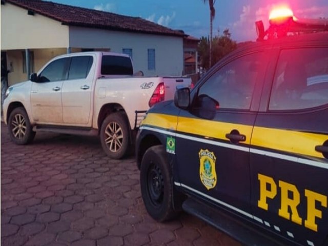 Maranho: PRF recupera 3 veculos roubados e prende homem com mandado de priso em aberto