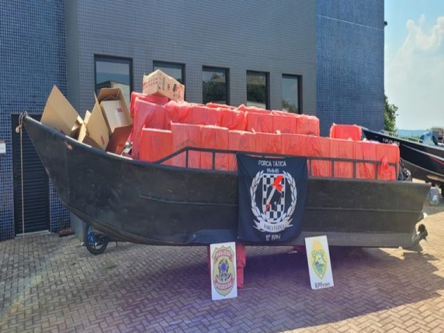 Ttulo da NotciaPF e Polcia Militar realizam apreenso de barco carregado com cigarros