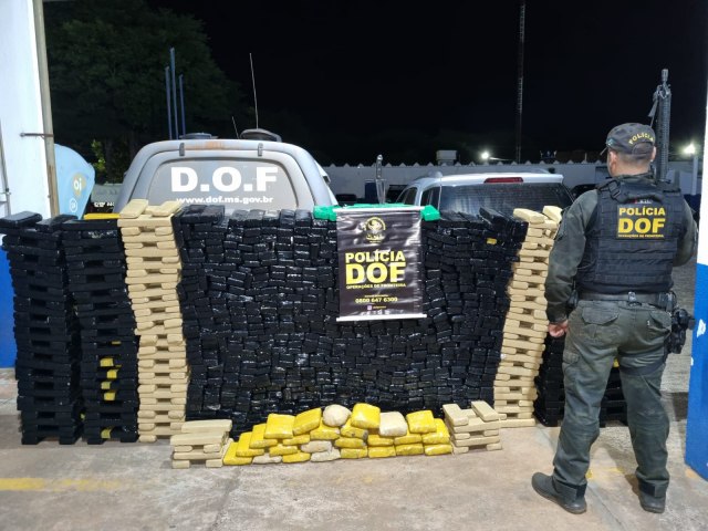 Mais de uma tonelada de maconha  apreendida pelo DOF na regio de Amambai