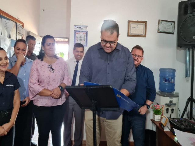 Alan Guedes sanciona alterao na lei que regulariza servio de txis em Dourados