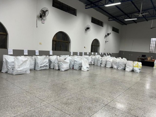 Prefeitura envia duas toneladas de doaes para o Rio Grande do Sul
