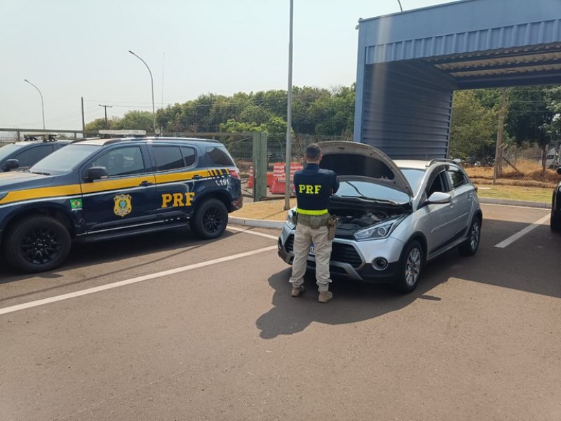 Em Uberaba (MG), PRF apreende veculo clonado