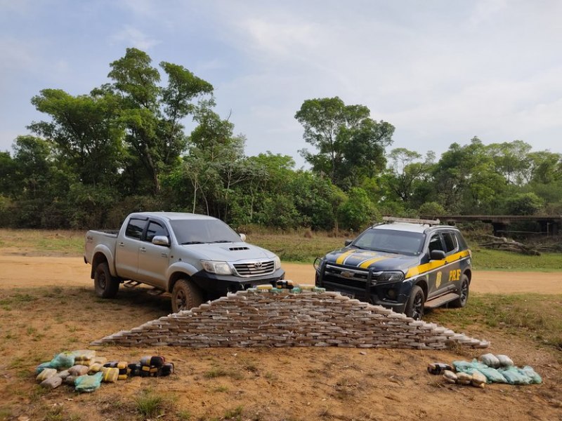 PRF apreende 217 Kg de cocana em Rio Negro (MS)