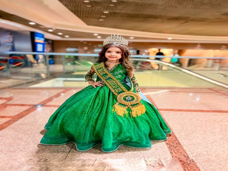 Curitiba Sedia a 13 Edio do Concurso Miss Brasil de Las Amricas e Uma Pequena Estrela Surge