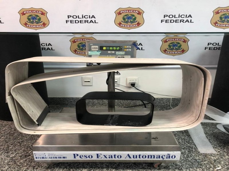 PF prende mulher com cerca de 6 kg de cocana no Aeroporto do Galeo