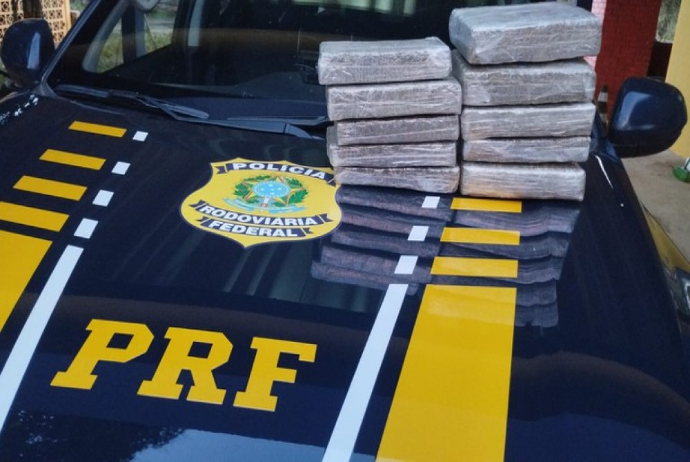 PRF em Rond�nia prende mulher por tr�fico de drogas em Porto Velho