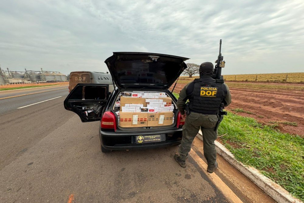 DOF intercepta ve�culo com cigarros contrabandeados em Itaquira�