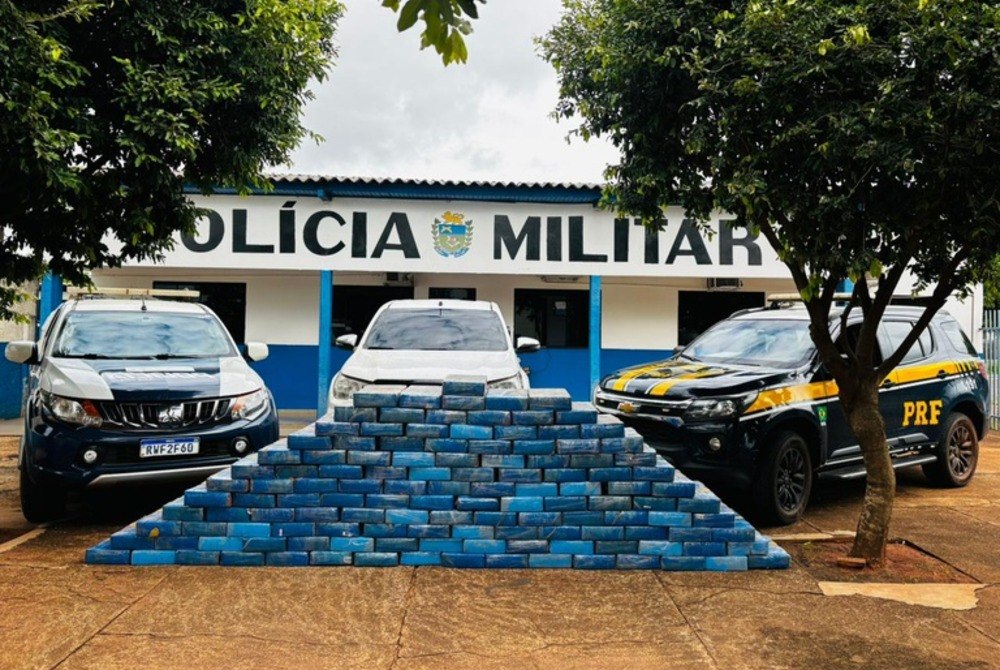 PRF e PM apreendem 1,5 tonelada de maconha em Eldorado (MS)