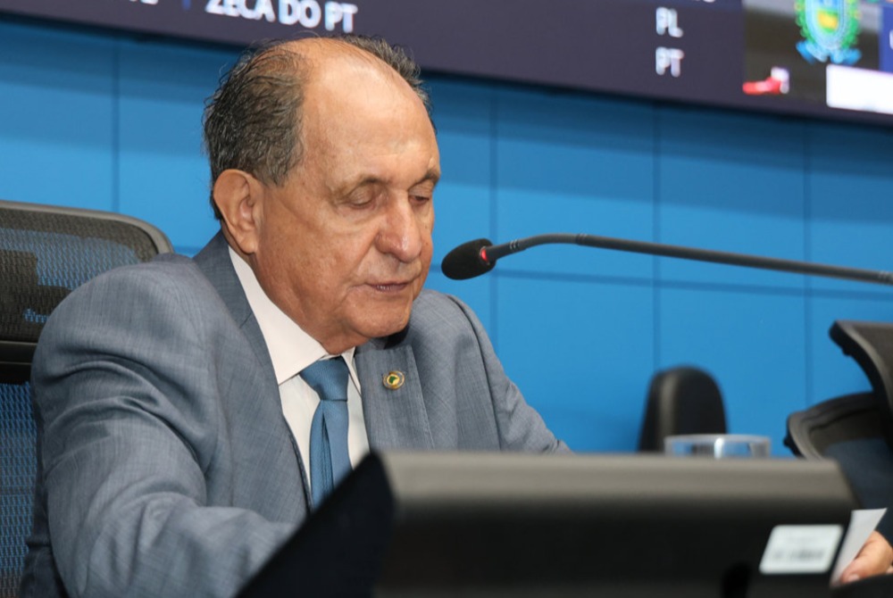 Ivinhema: Z� Teixeira tenta assegurar transporte de pacientes e reparos na BR-376