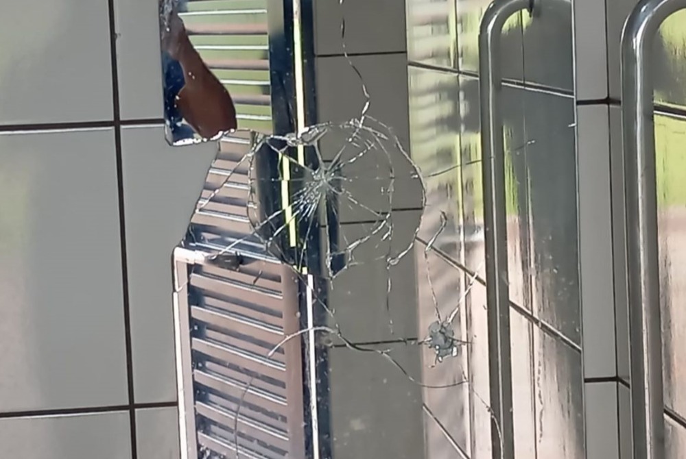 Prefeitura e Guarda Municipal investigam a��o de v�ndalos em espa�os p�blicos