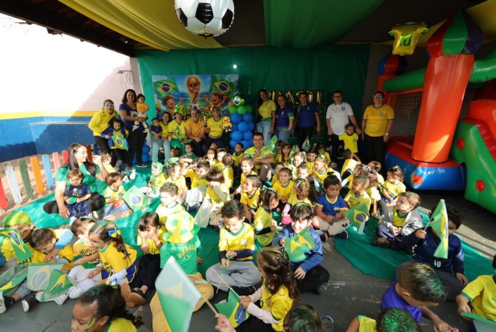 Prefeito participa da Festa da Copa em Ceim e destaca import�ncia do civismo na inf�ncia