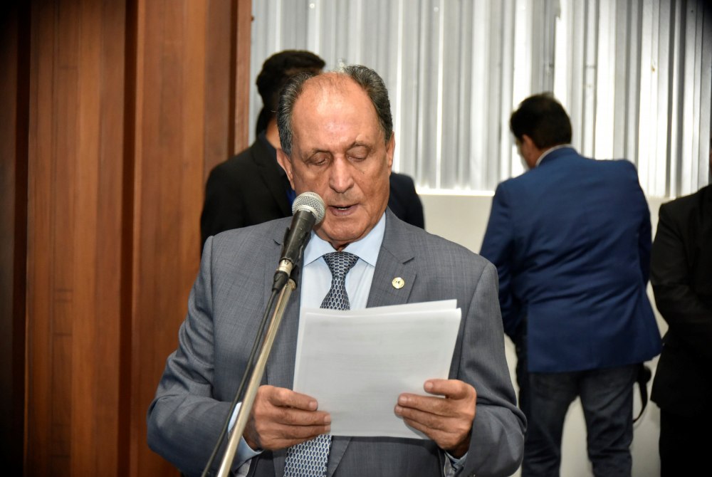 Indica��es de Z� Teixeira cobram asfalto na MS-289 e acesso em Dourados