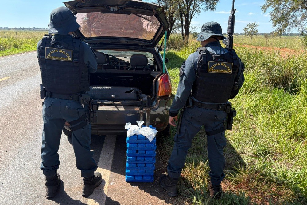 BPMRv apreende mais de 35 quilos de drogas durante fiscaliza��o na MS-395