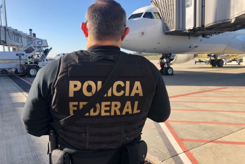 PF prende sete pessoas no Aeroporto de Guarulhos/SP