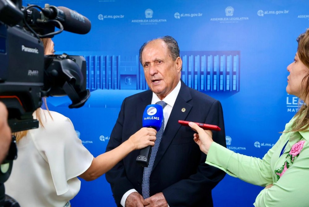 Seguran�a no tr�nsito: Z� Teixeira solicita obras para atender douradenses