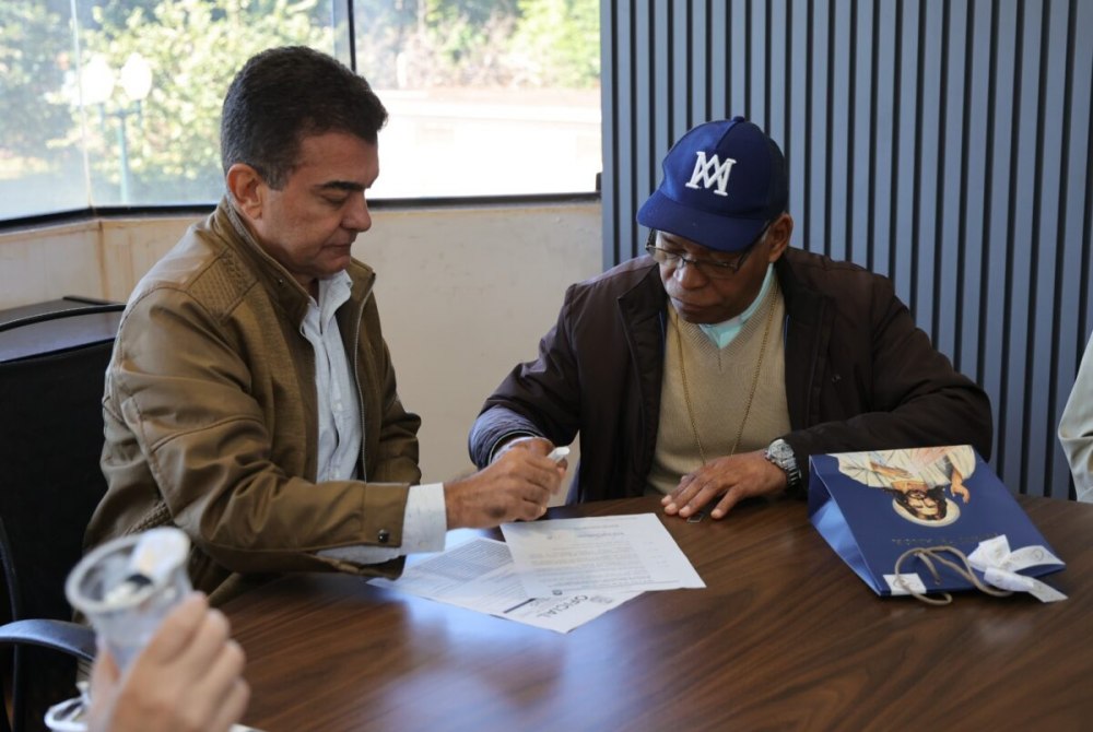 Imagem da Not&iacute;cia Prefeito sanciona lei e S�o Miguel Arcanjo se torna Guardi�o Espiritual de Dourados