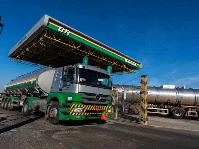 Petrobras reduz preo do diesel para as distribuidoras