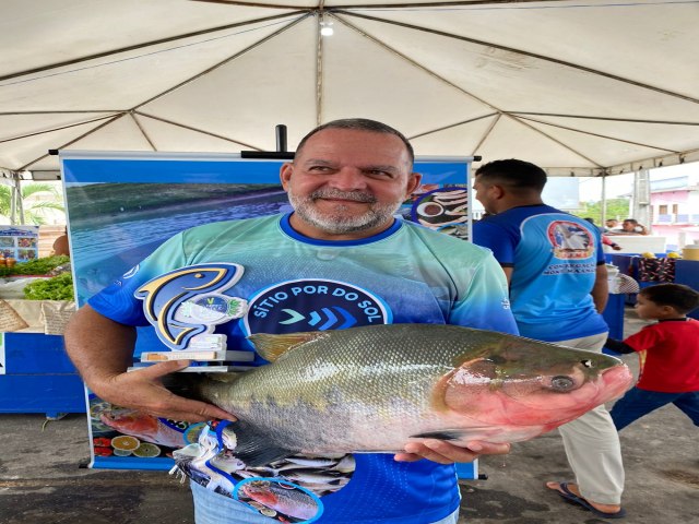 Feira do Peixe em Mncio Lima  marcada por disputa de maior pescado