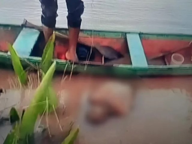 Idoso que ajudava alagados em sua canoa  encontrado morto no Rio Acre