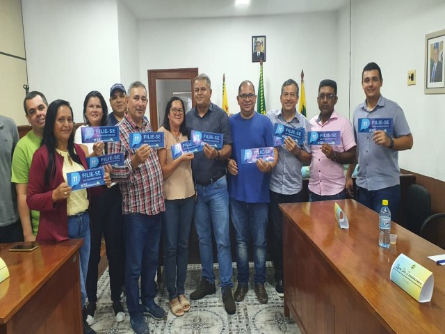 Isaac  recebido com festa pela Executiva do Progressitas de Mncio Lima